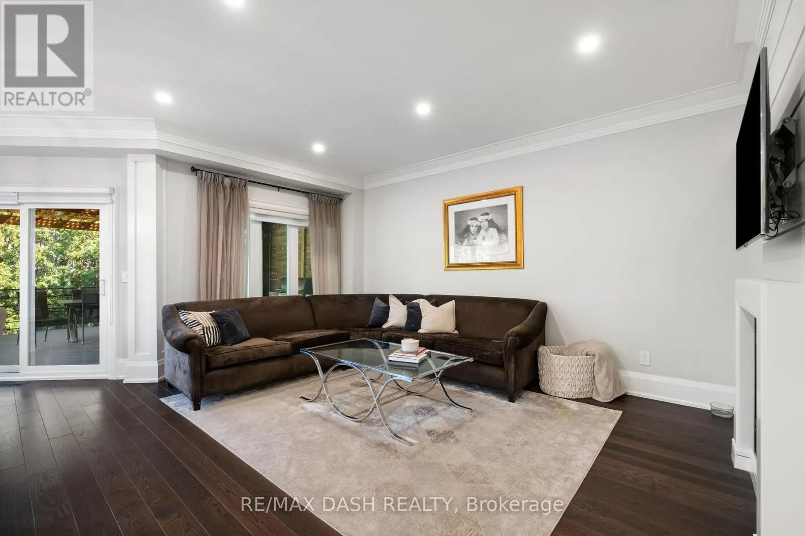 87 VAUGHAN BOULEVARD