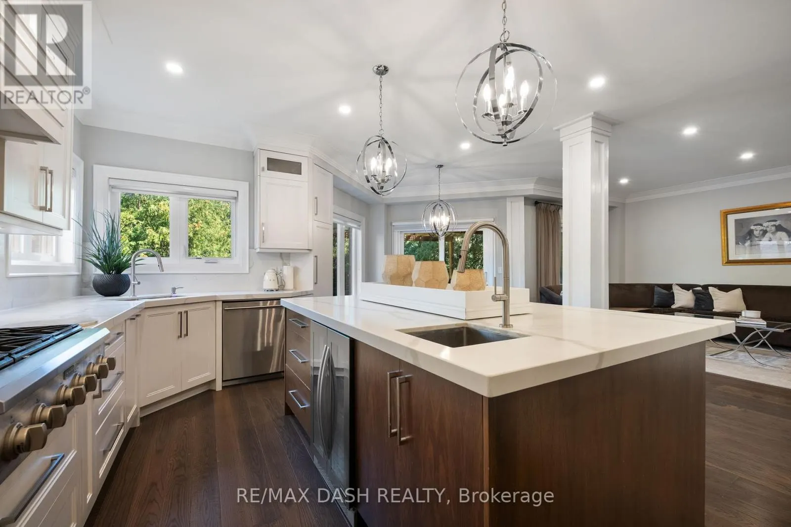87 VAUGHAN BOULEVARD