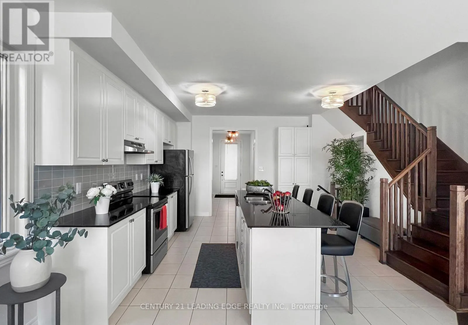 2025 MULLEN STREET