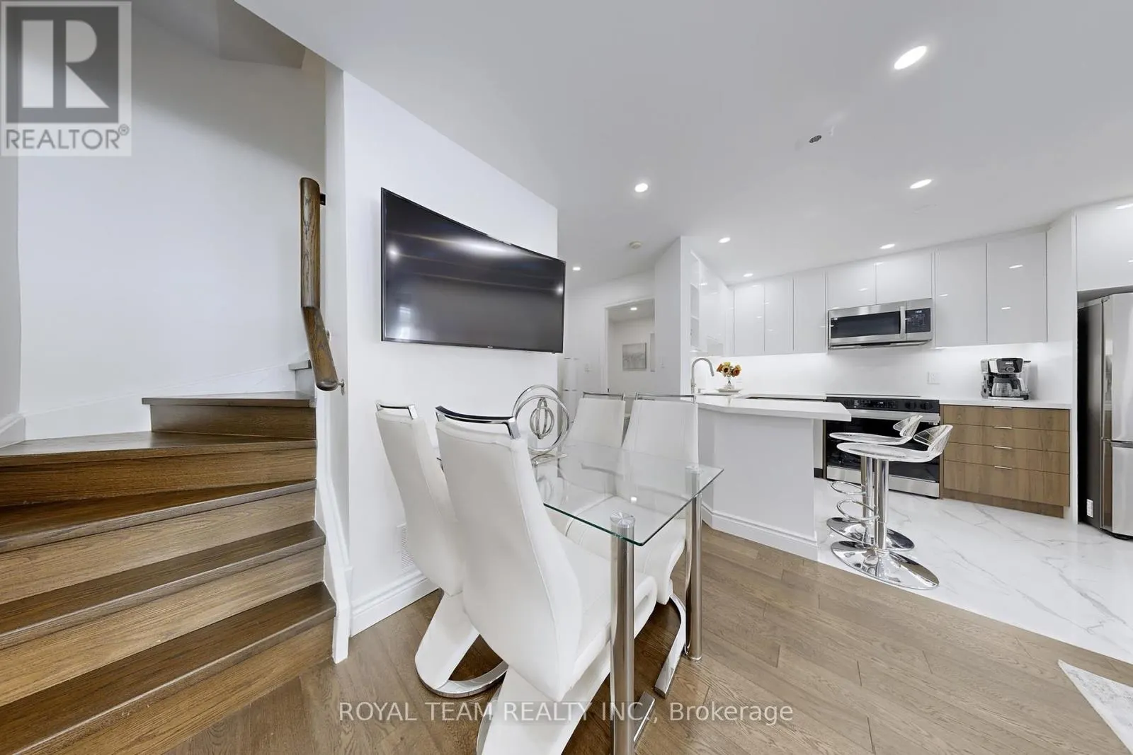 57 - 151 TOWNSGATE DRIVE