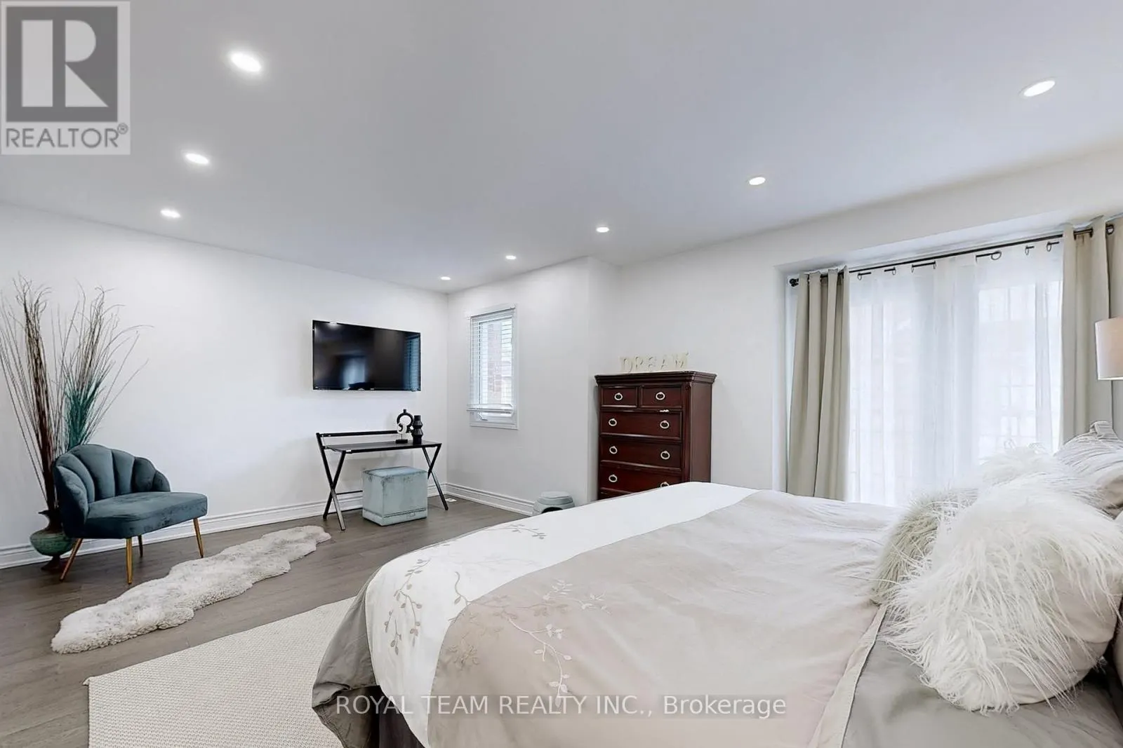 57 - 151 TOWNSGATE DRIVE