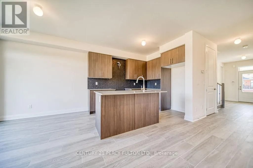 1350 DAVIS LOOP