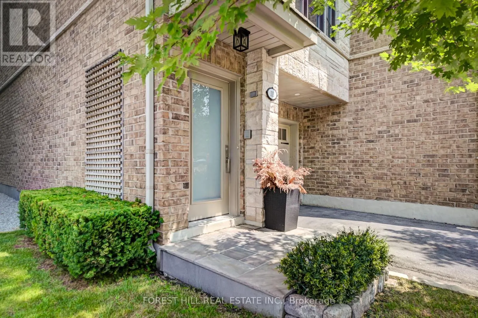 111 POWSELAND CRESCENT