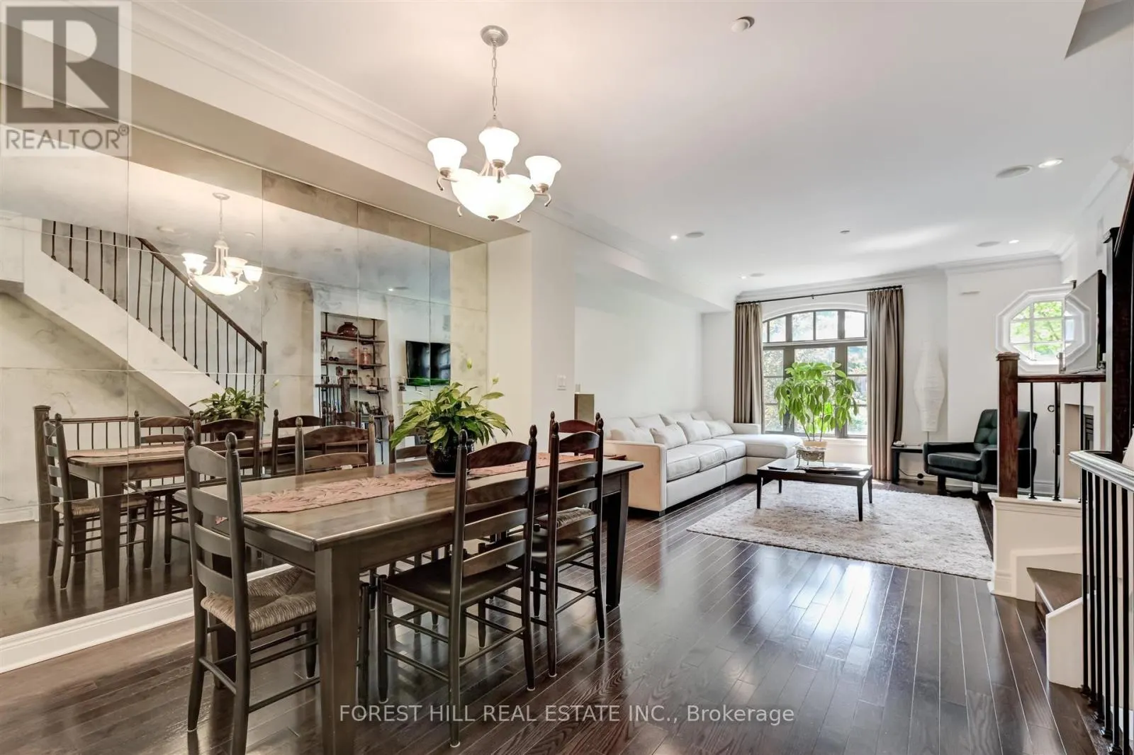 111 POWSELAND CRESCENT
