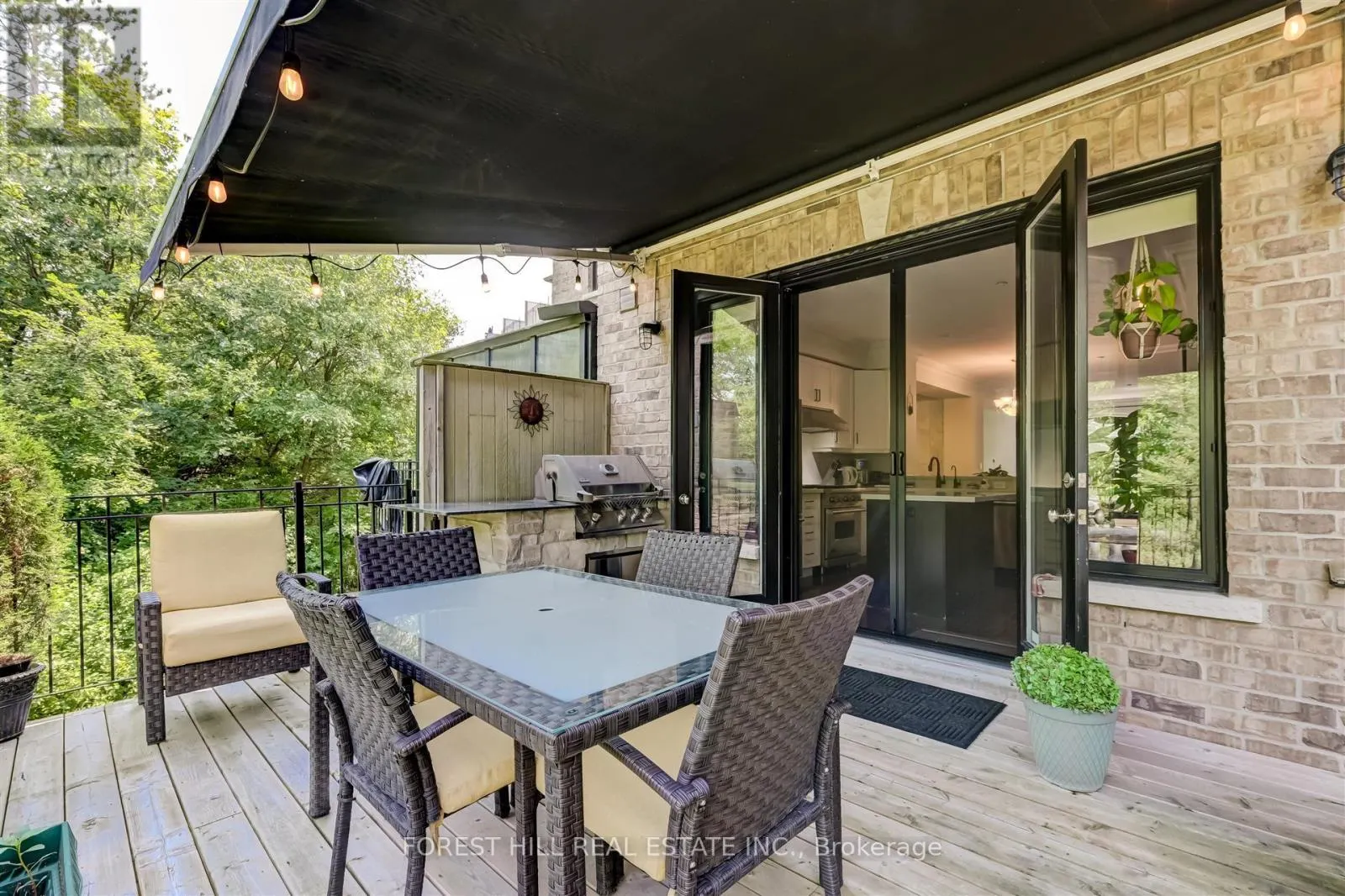 111 POWSELAND CRESCENT