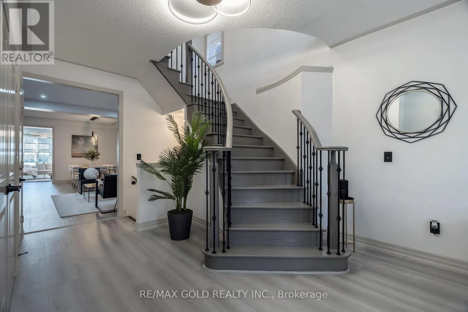 16 FRANK KELLY DRIVE