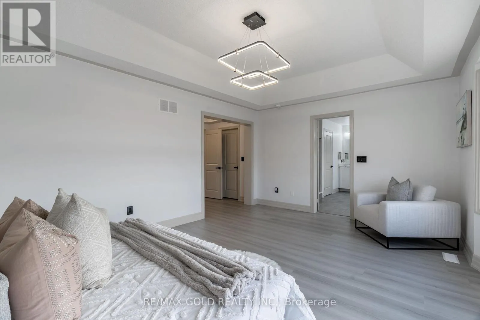 16 FRANK KELLY DRIVE