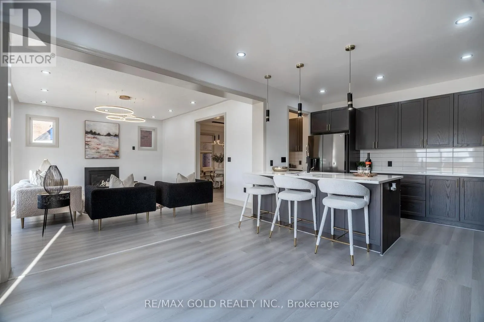 16 FRANK KELLY DRIVE