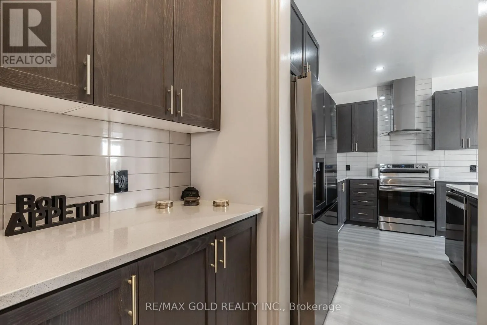 16 FRANK KELLY DRIVE
