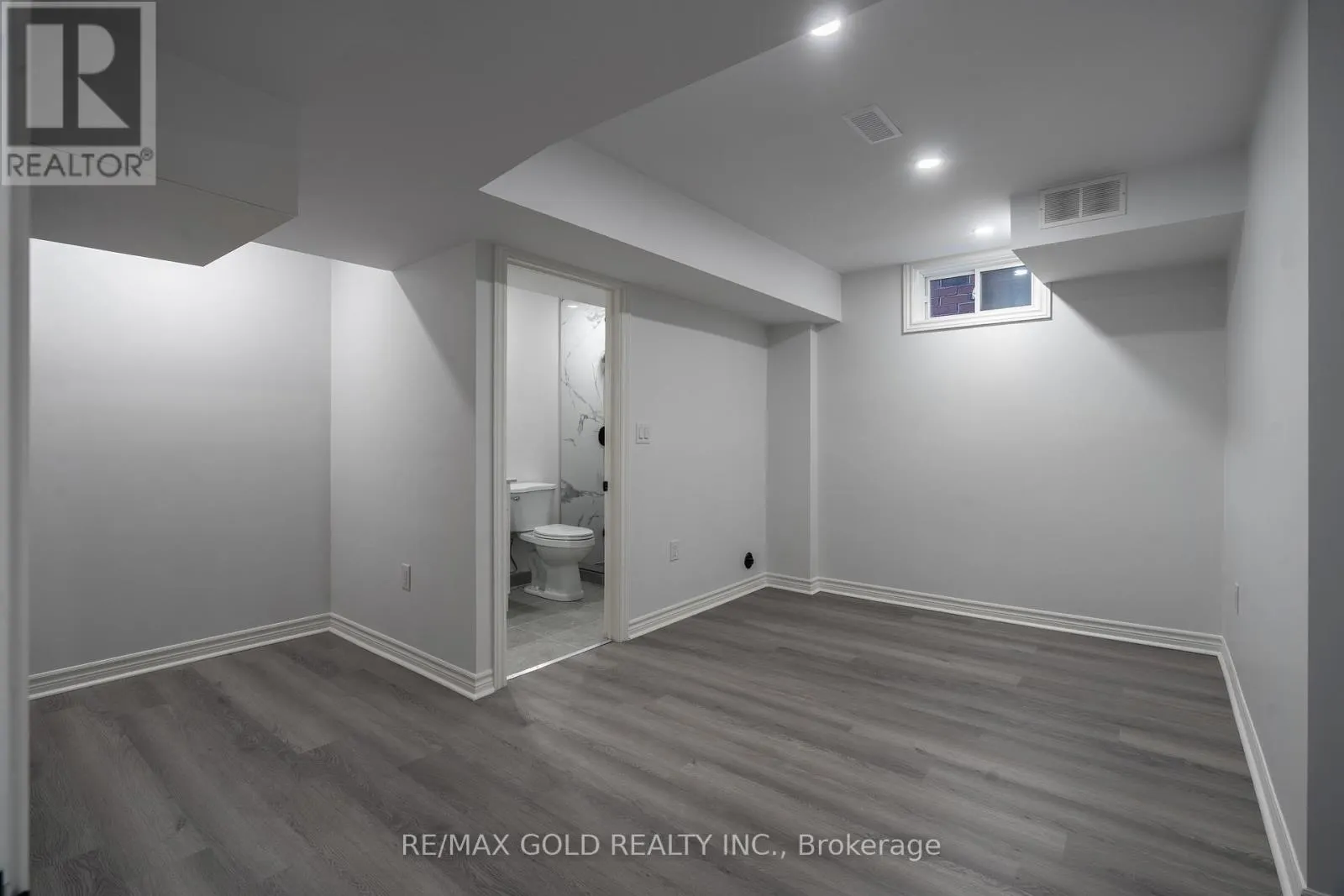 16 FRANK KELLY DRIVE