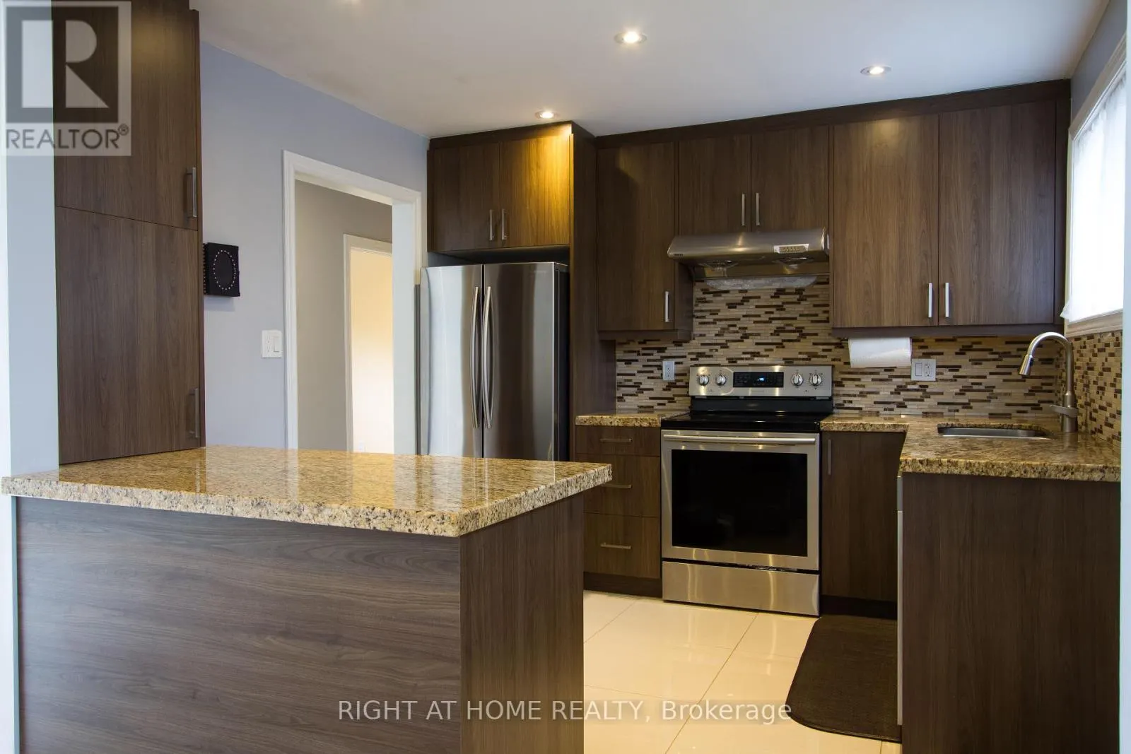 MAIN - 40 FOREHT CRESCENT