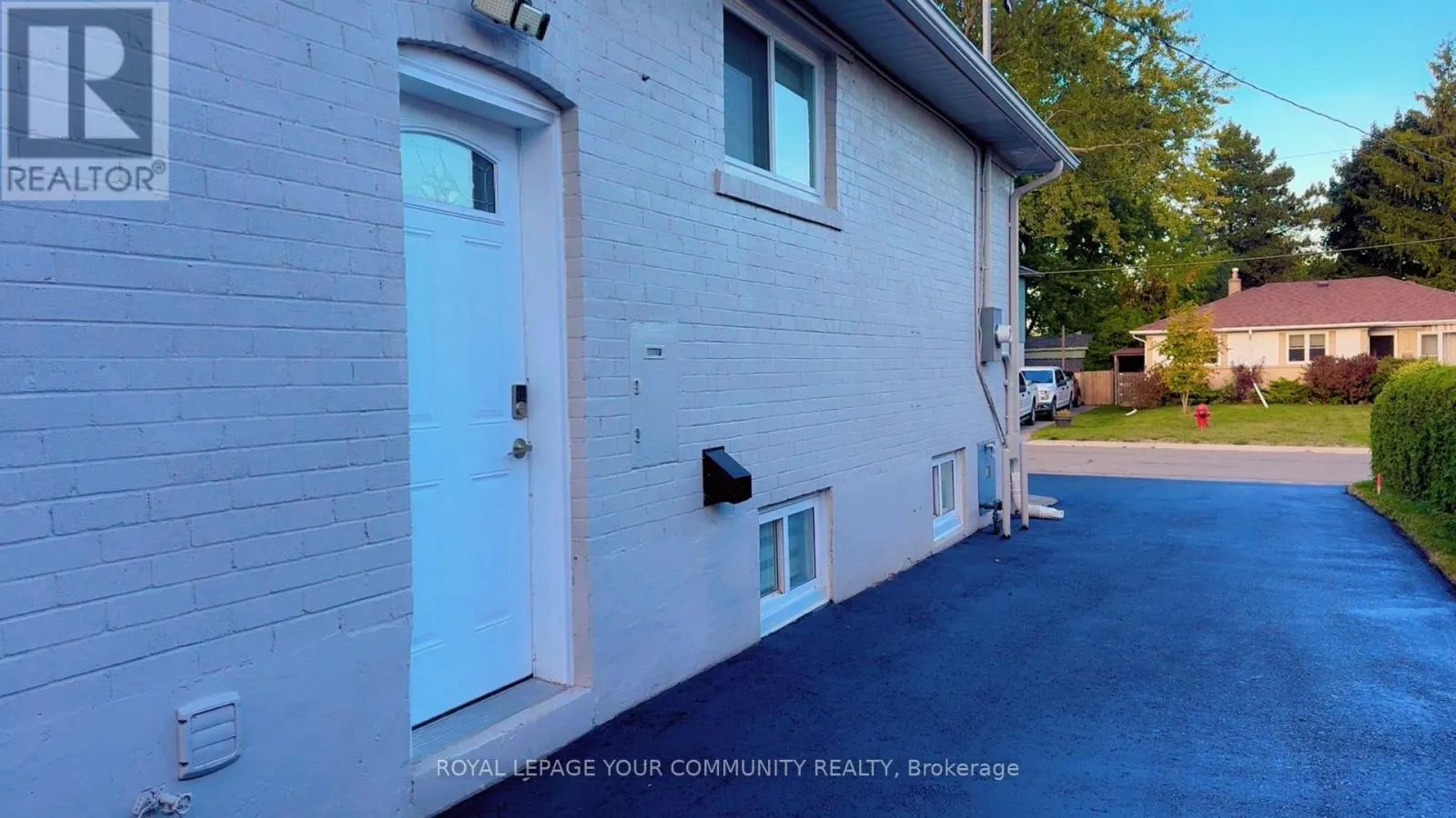 LOWER - 24 COLLINS CRESCENT