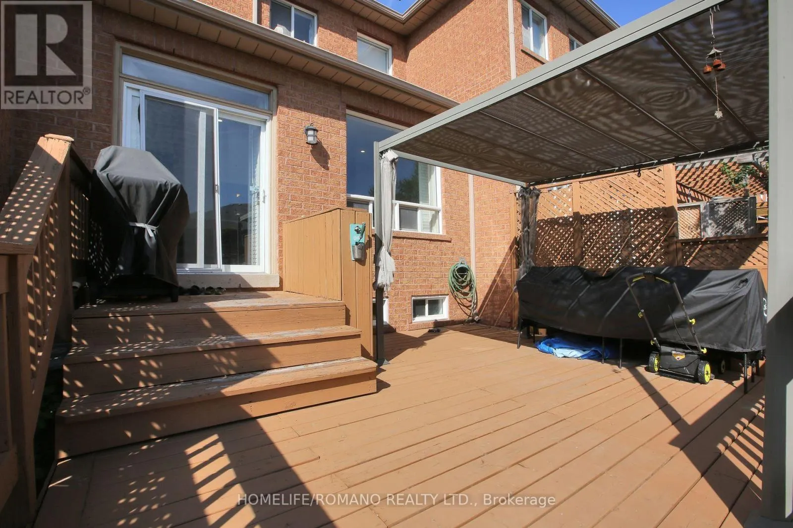 37 RIDGEWAY COURT