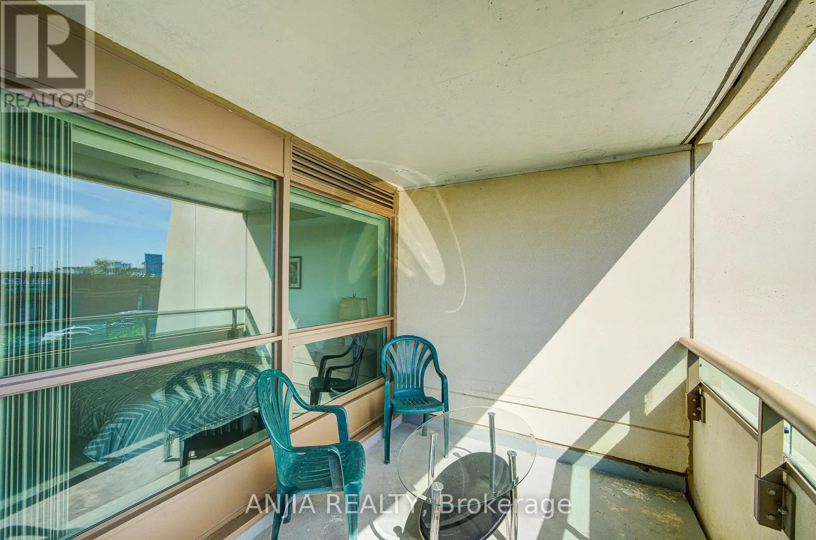 210 - 75 NORMAN BETHUNE AVENUE