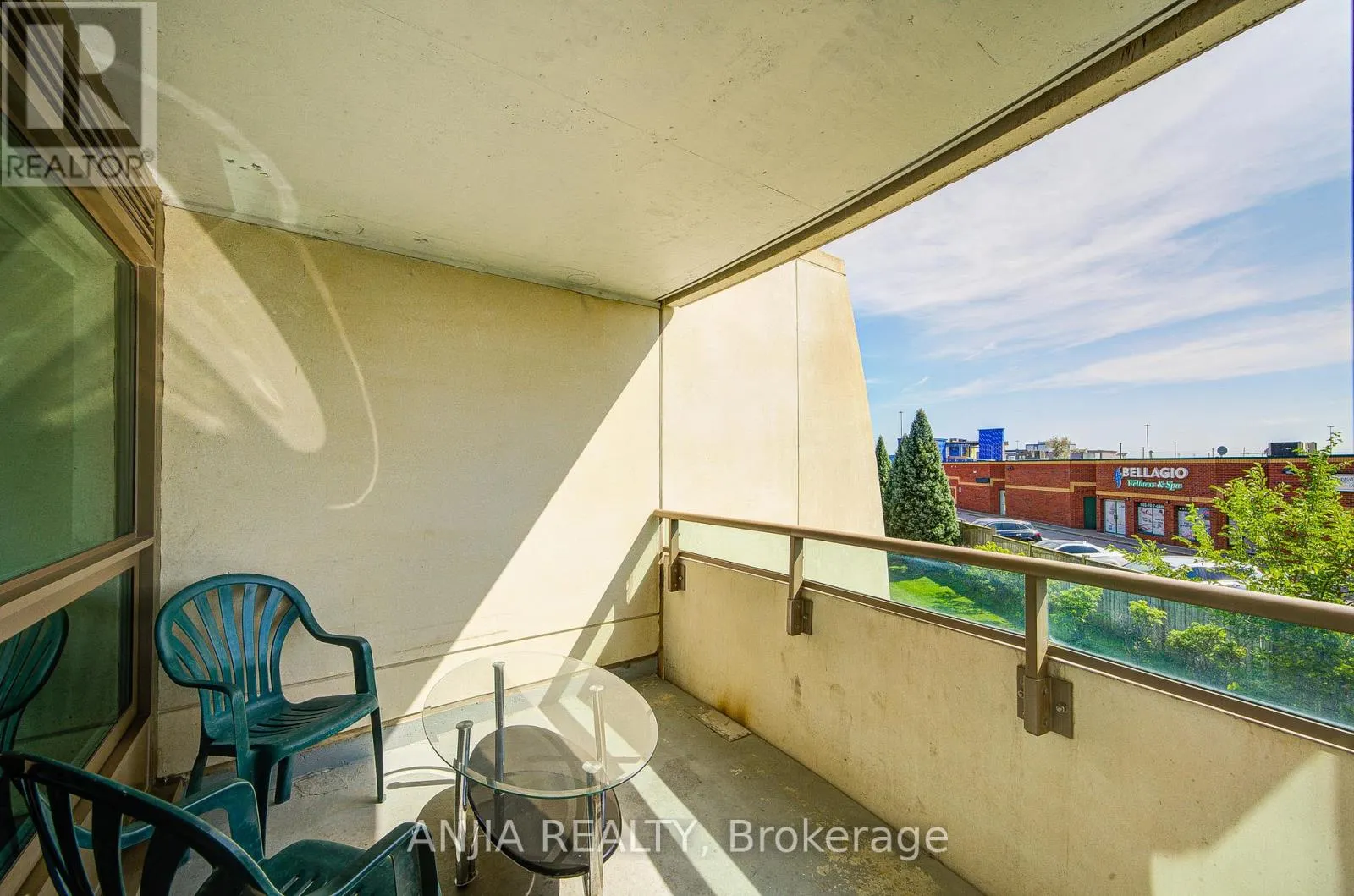 210 - 75 NORMAN BETHUNE AVENUE