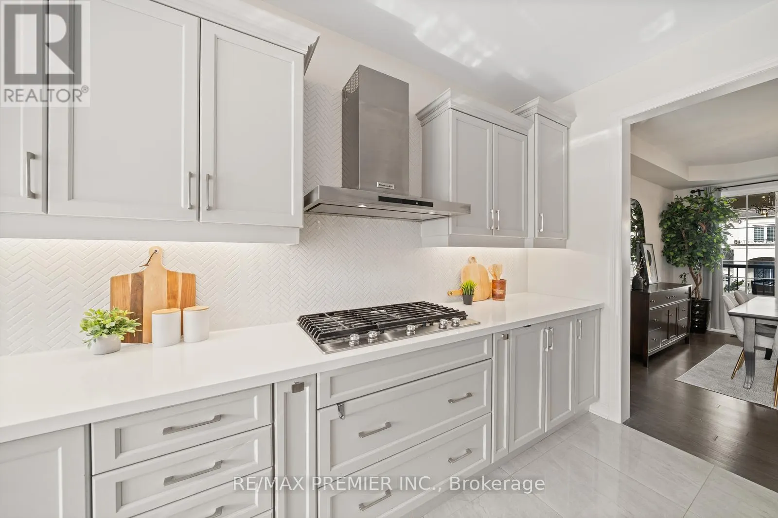 30 BANNOCKBURN DRIVE