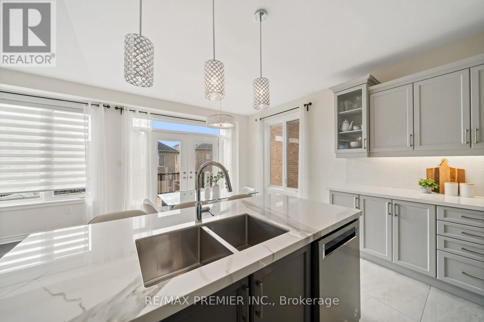 30 BANNOCKBURN DRIVE