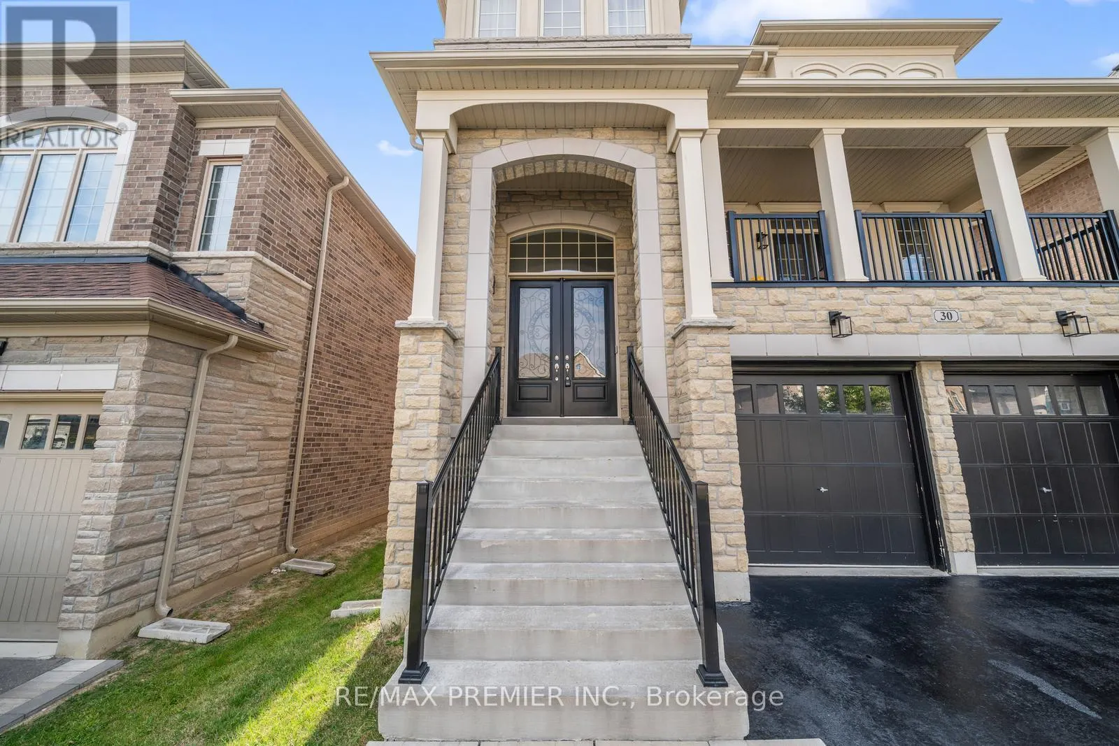 30 BANNOCKBURN DRIVE