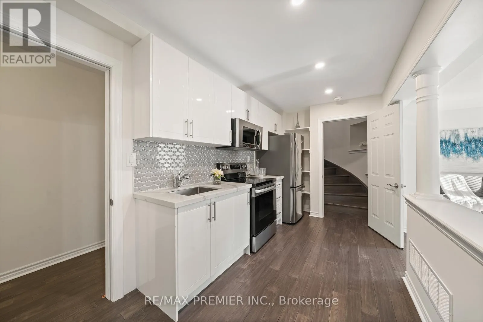 30 BANNOCKBURN DRIVE