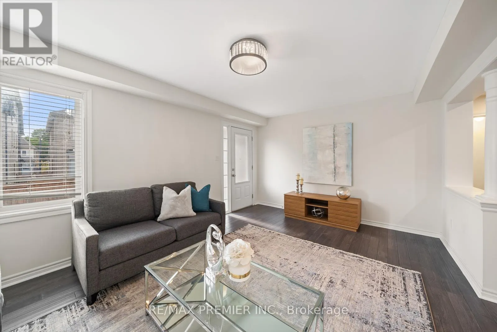 30 BANNOCKBURN DRIVE