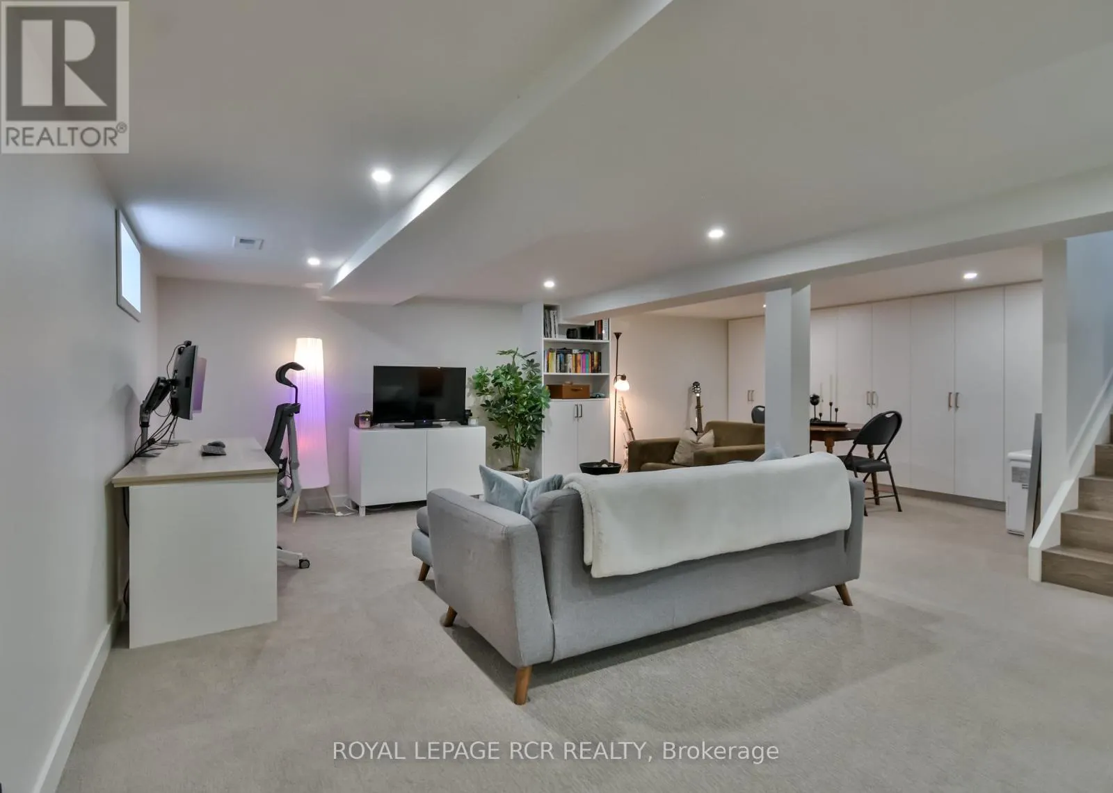 2075 GILFORD ROAD