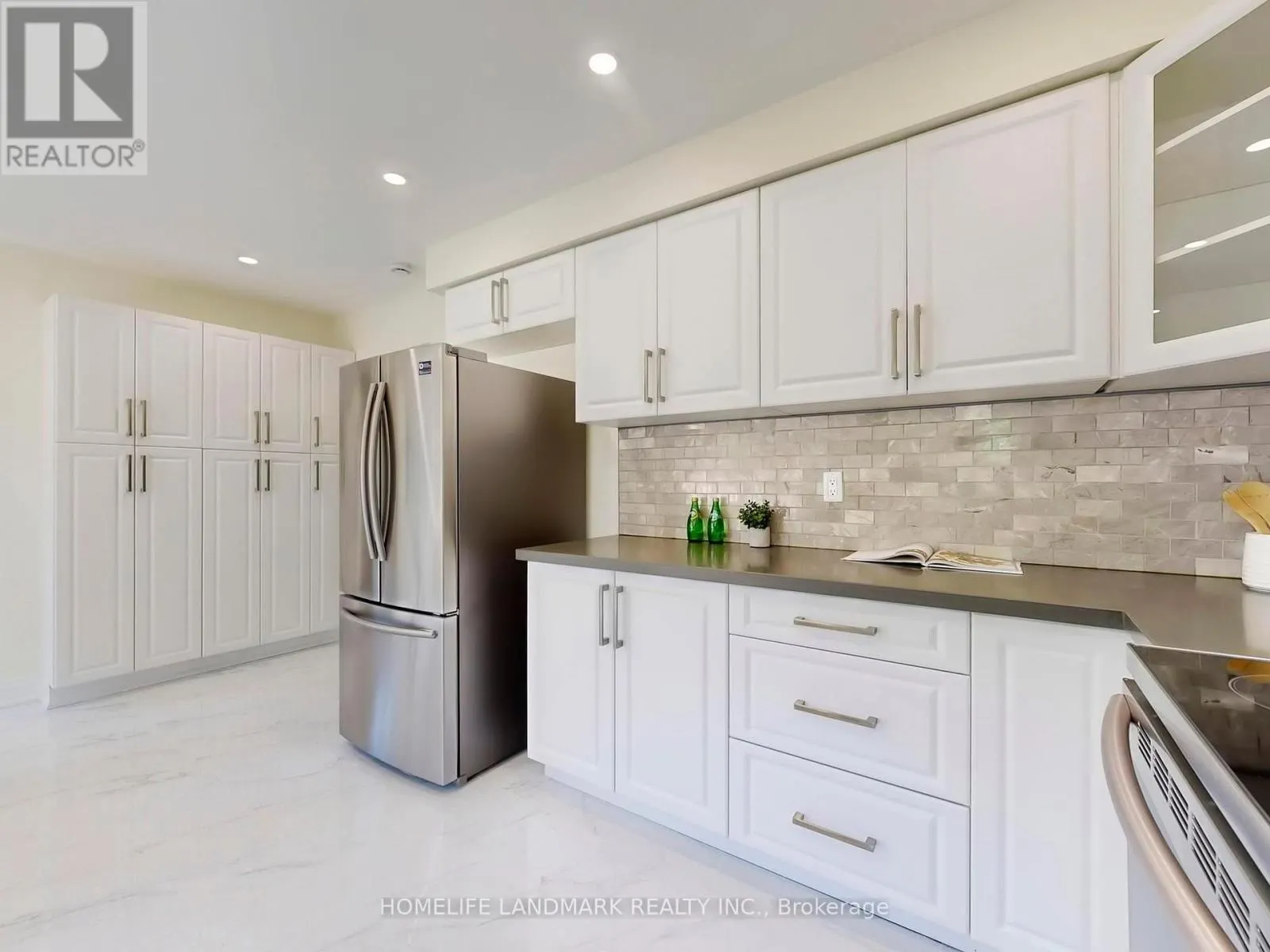 27 PENNY CRESCENT