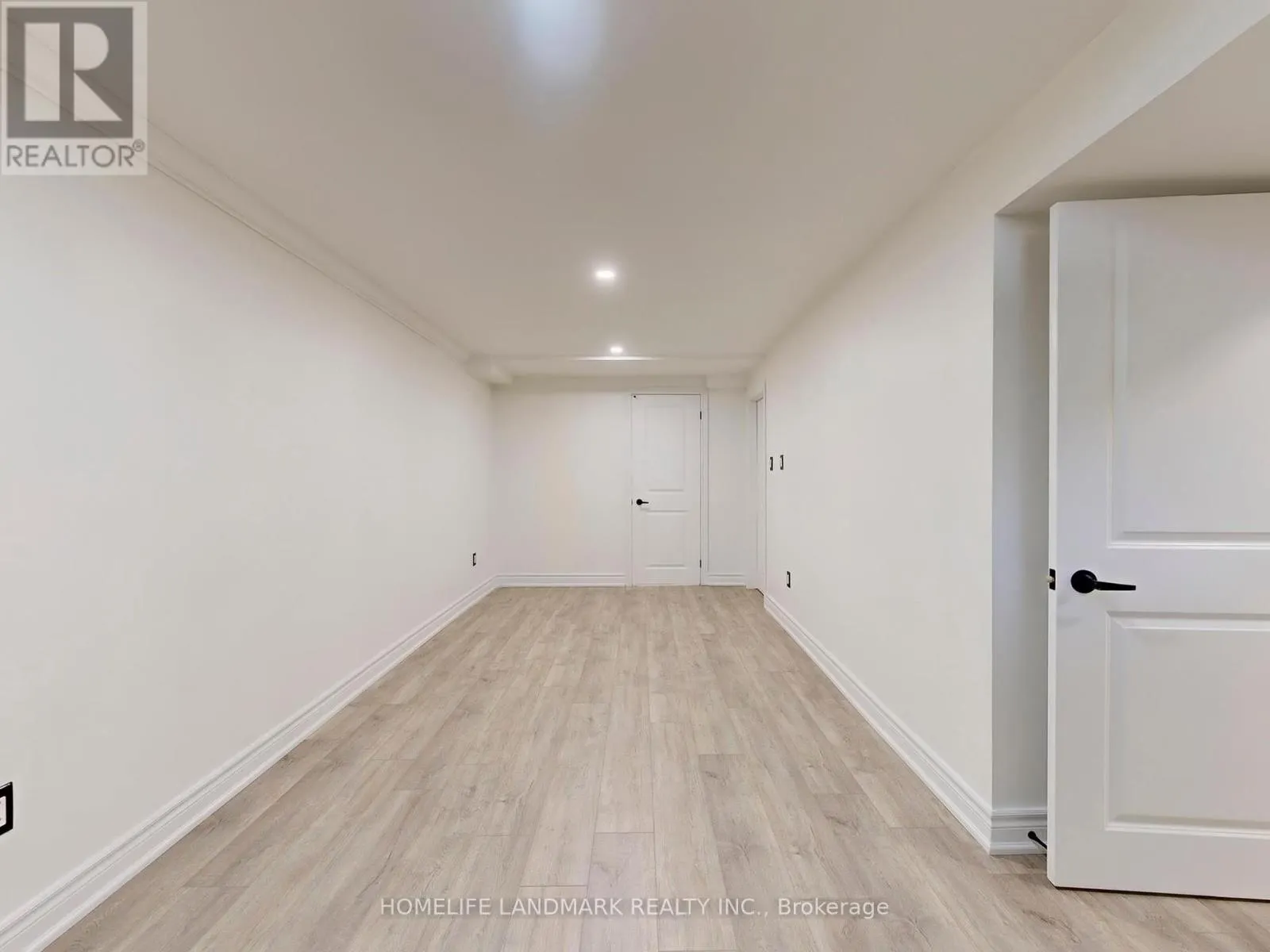 27 PENNY CRESCENT