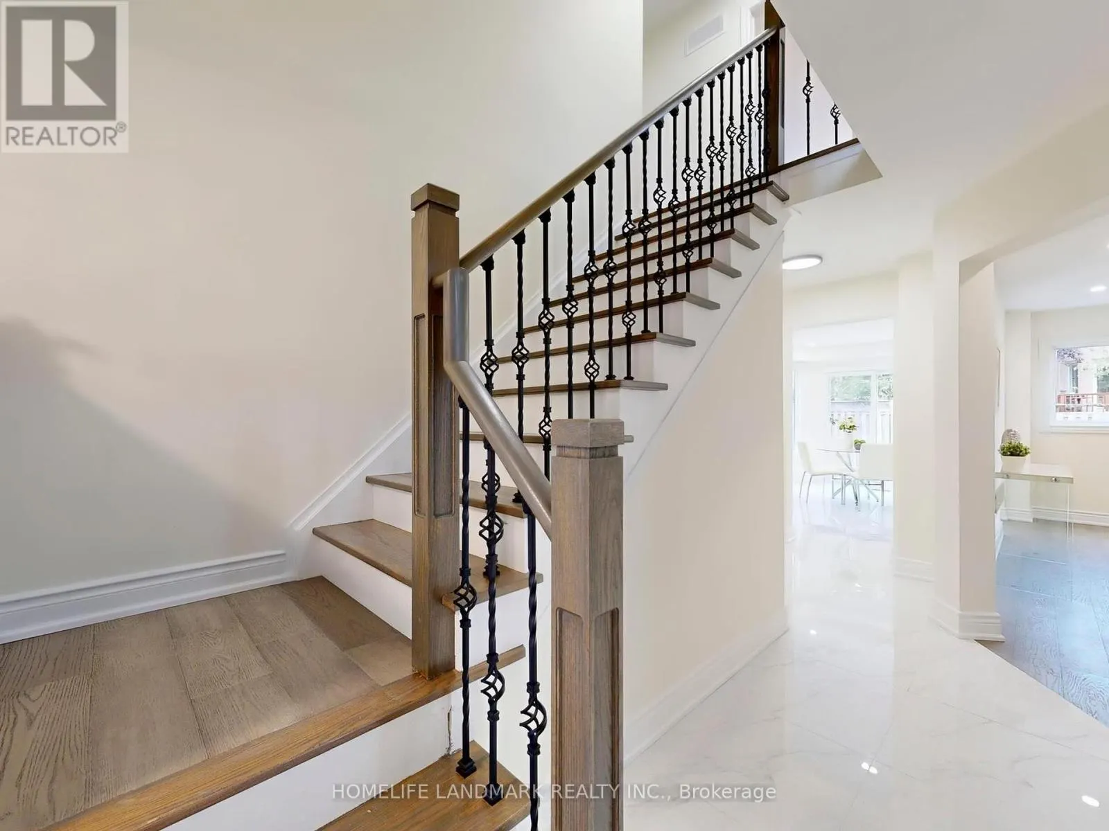 27 PENNY CRESCENT