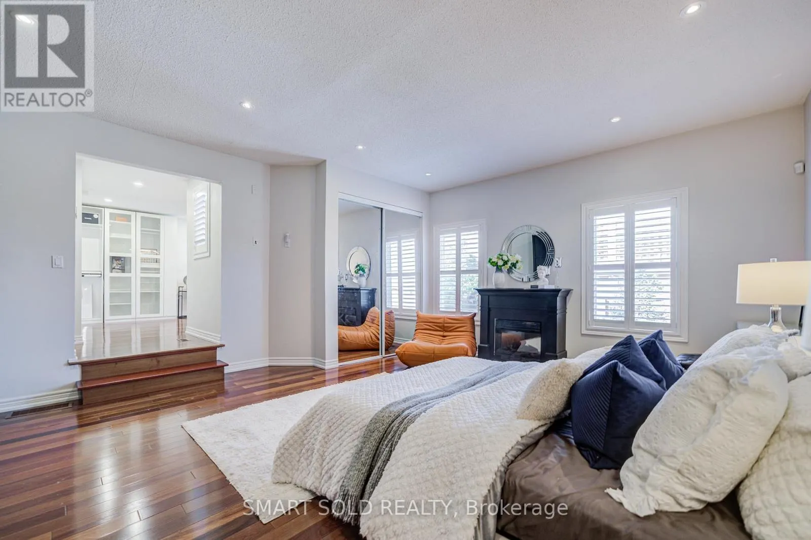 200 ROSEDALE HEIGHTS DRIVE