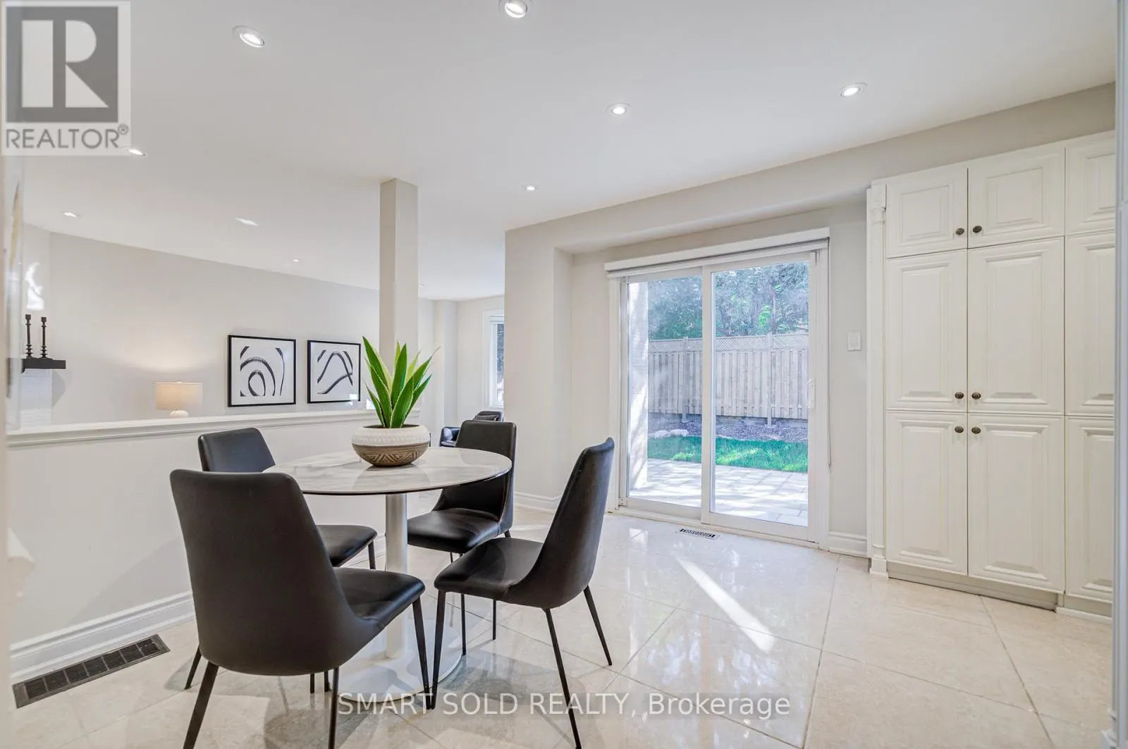 200 ROSEDALE HEIGHTS DRIVE