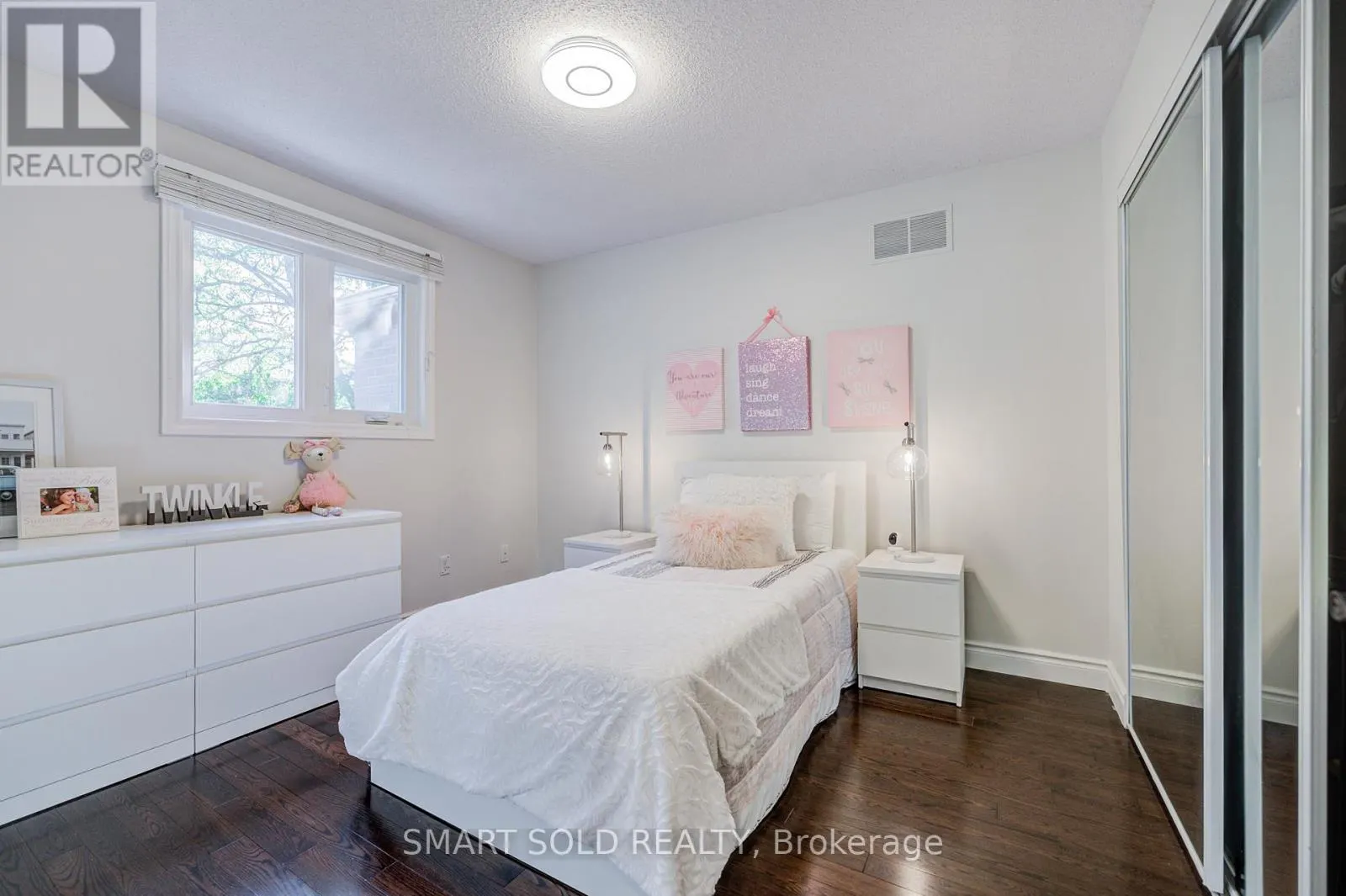200 ROSEDALE HEIGHTS DRIVE