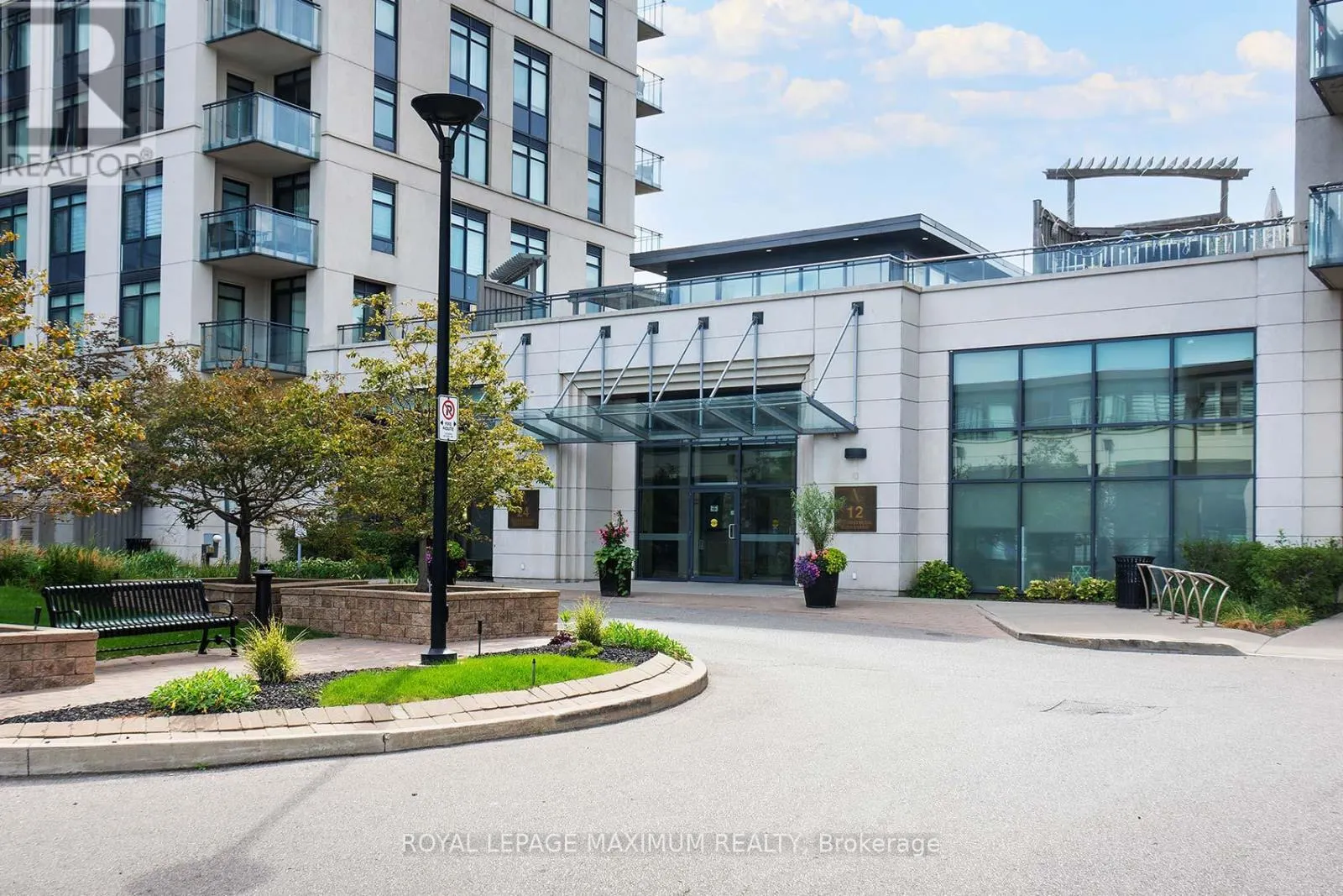 312 - 12 WOODSTREAM BOULEVARD