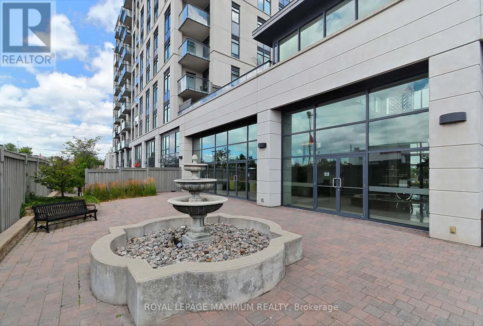 312 - 12 WOODSTREAM BOULEVARD