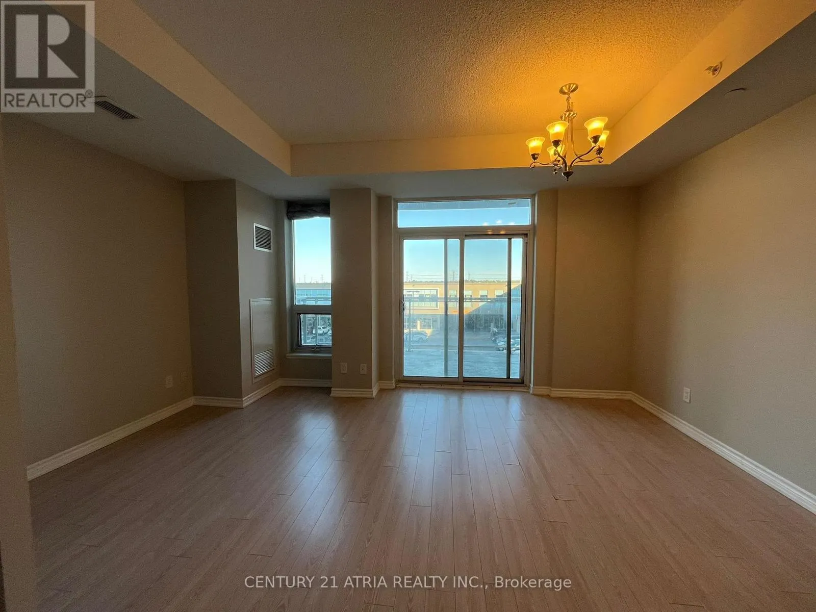 325 - 8323 KENNEDY ROAD