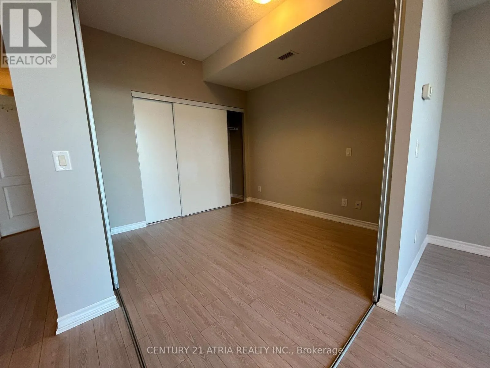 325 - 8323 KENNEDY ROAD