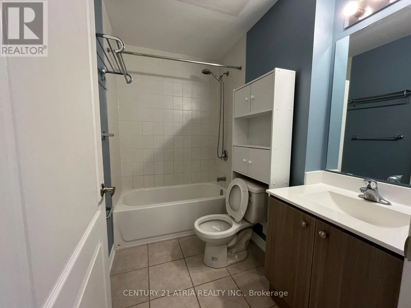 325 - 8323 KENNEDY ROAD