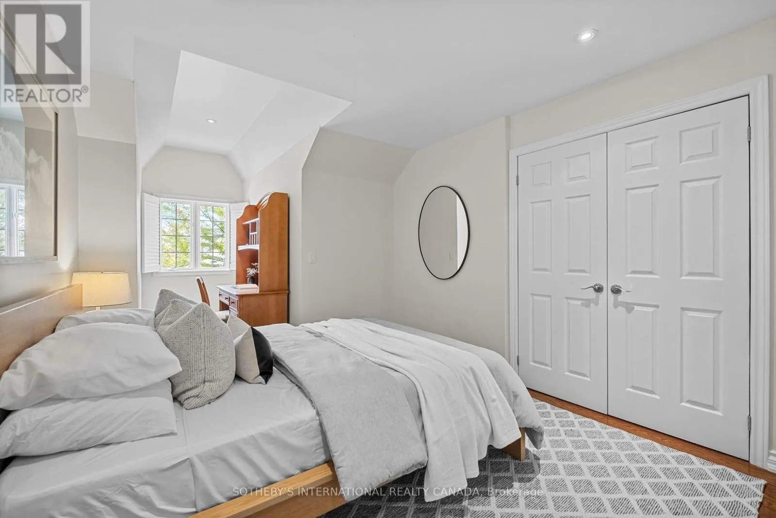 8 HARPER HILL ROAD