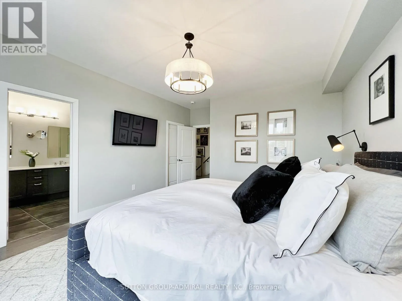 4 SABLE ROAD