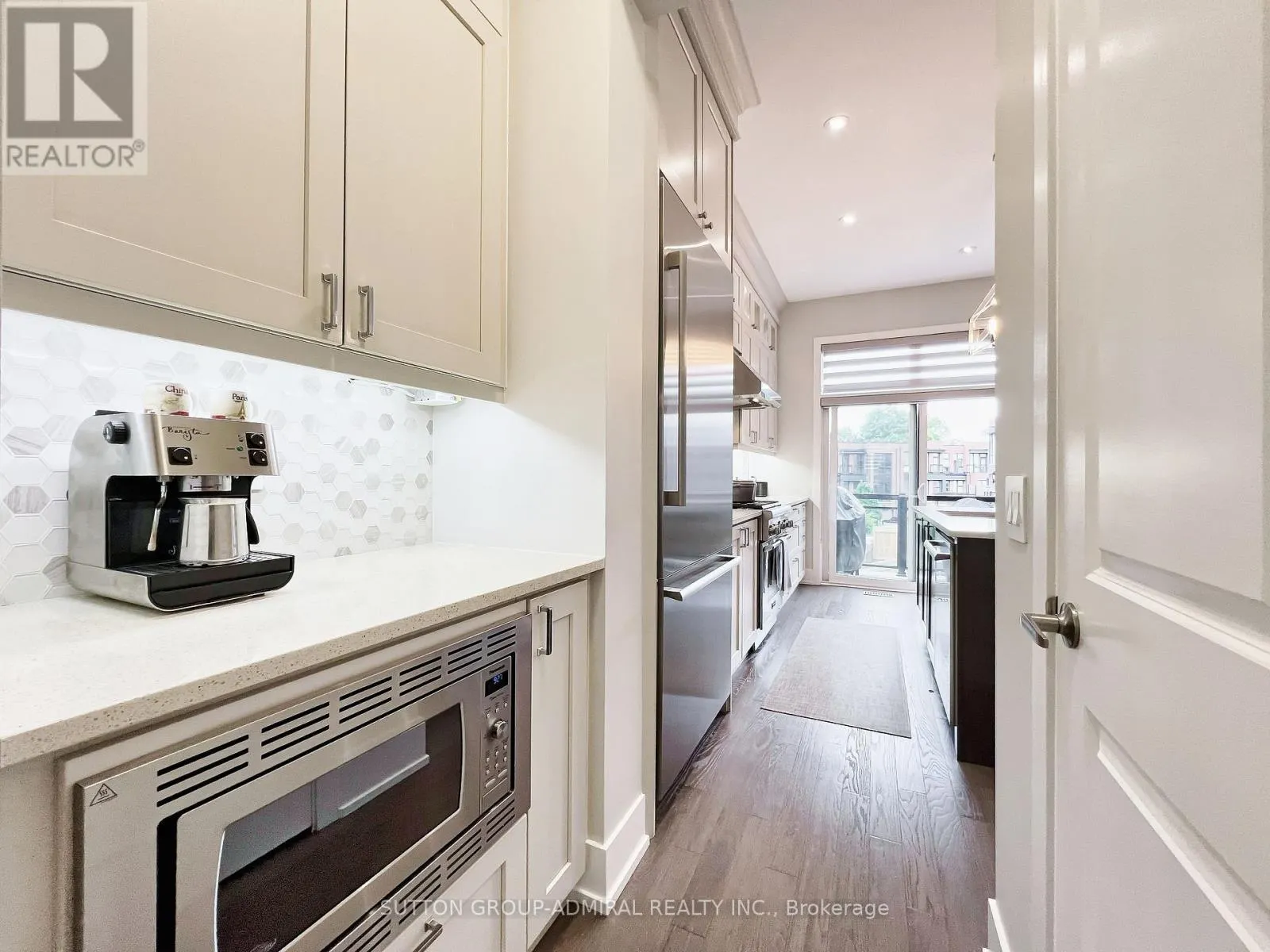 4 SABLE ROAD