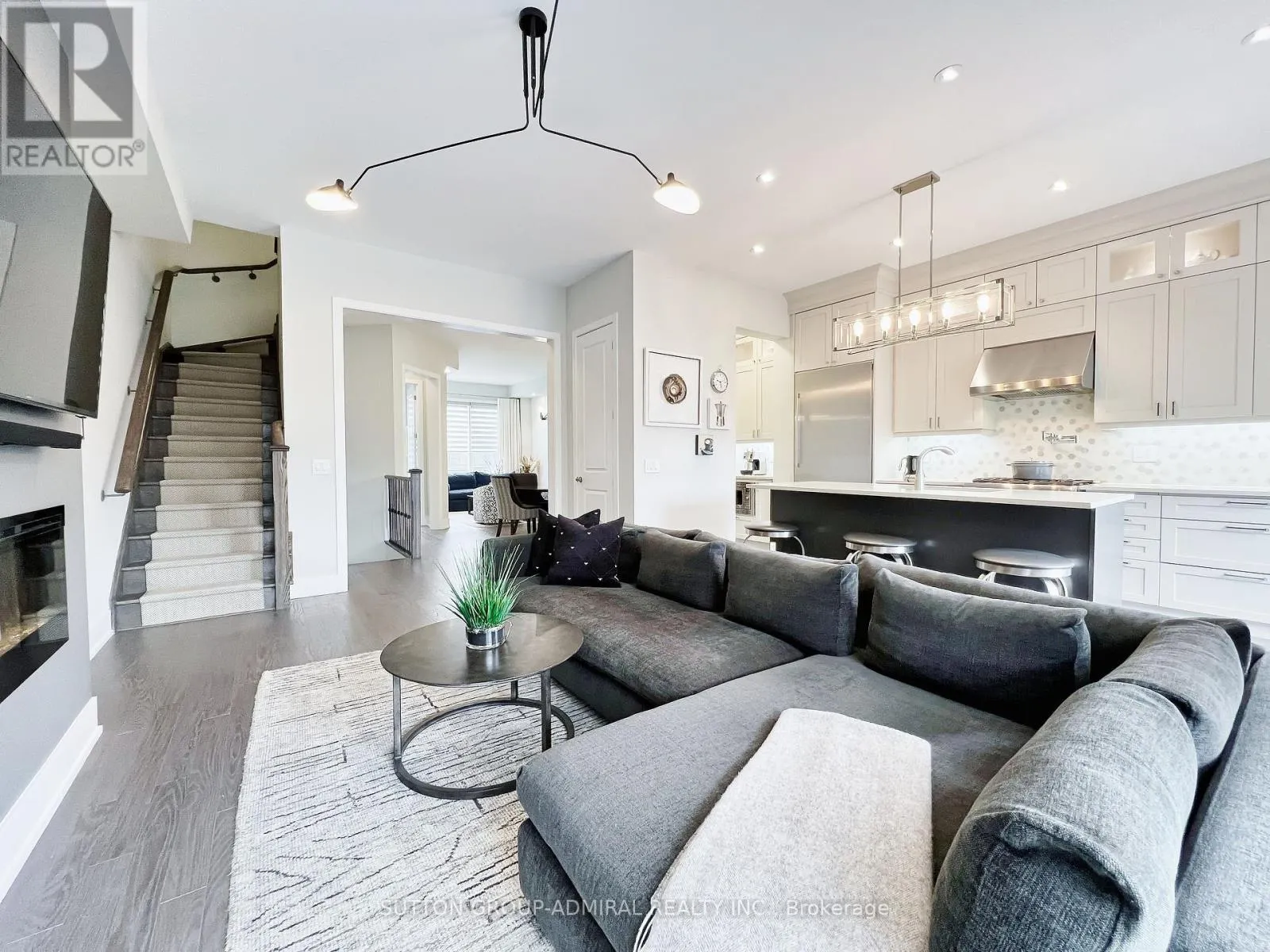 4 SABLE ROAD