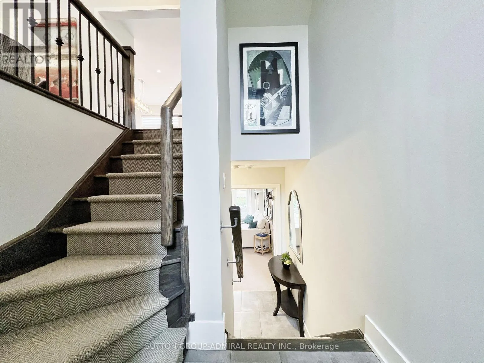 4 SABLE ROAD