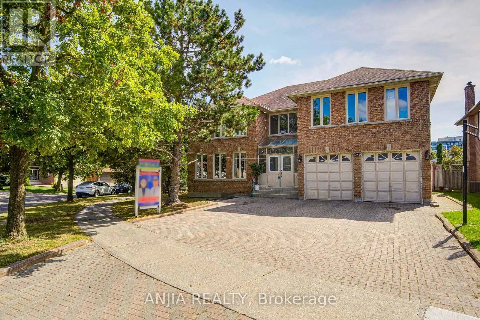 20 LADY LYNN CRESCENT