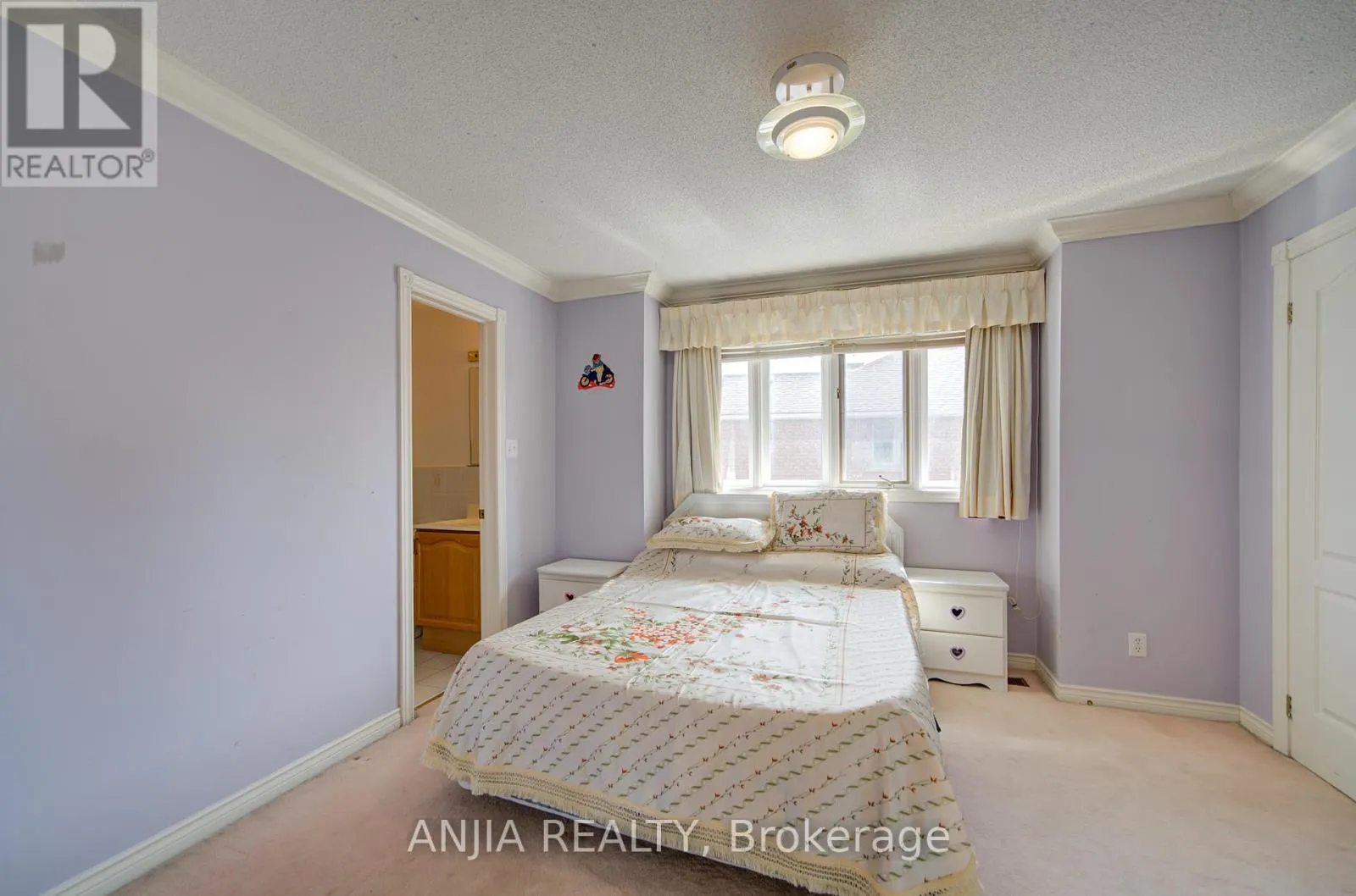 20 LADY LYNN CRESCENT