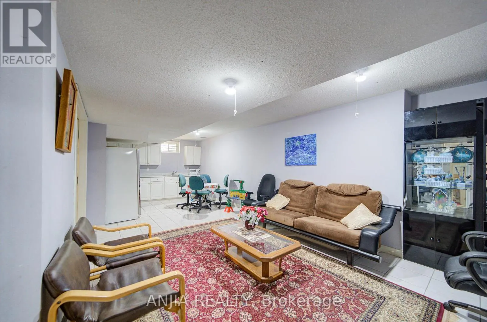 20 LADY LYNN CRESCENT