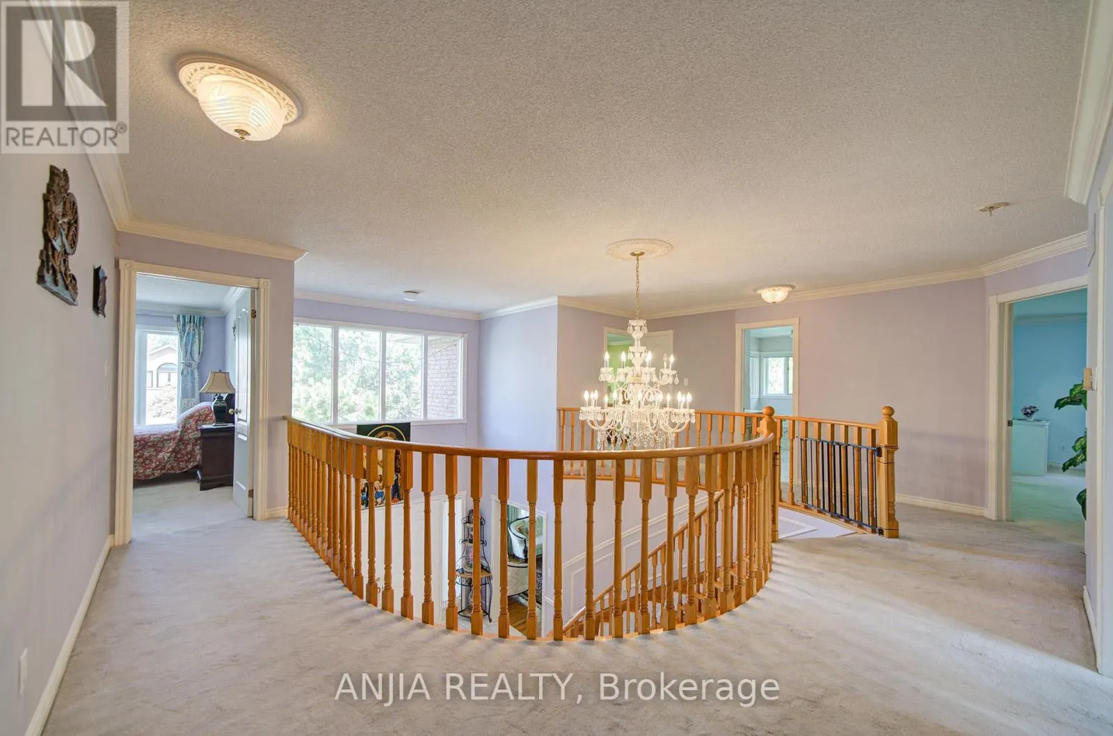 20 LADY LYNN CRESCENT