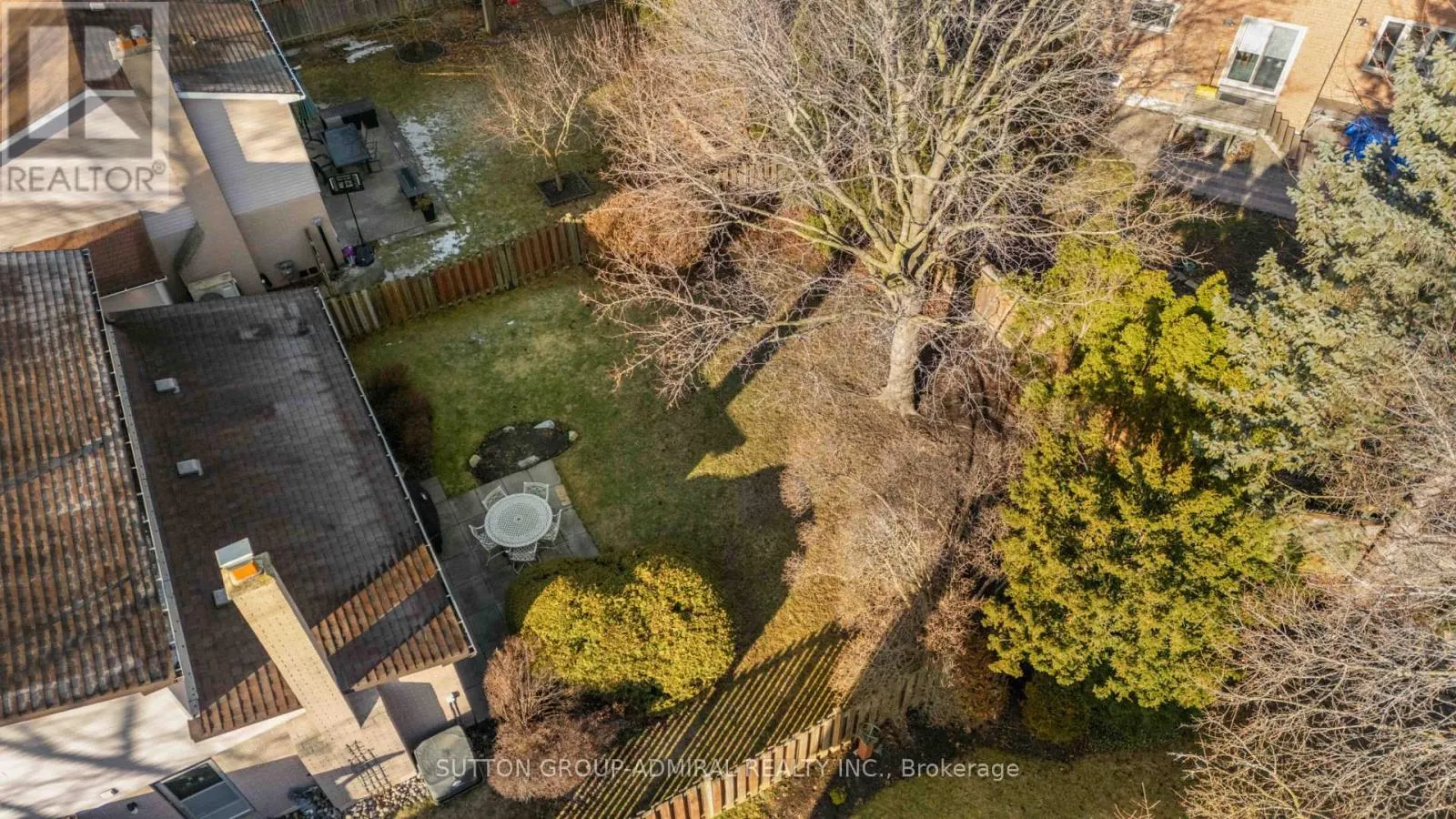 32 MAYVERN CRESCENT