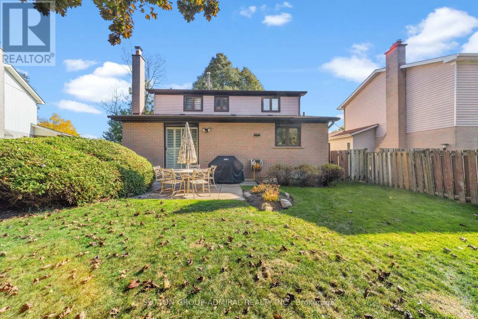 32 MAYVERN CRESCENT