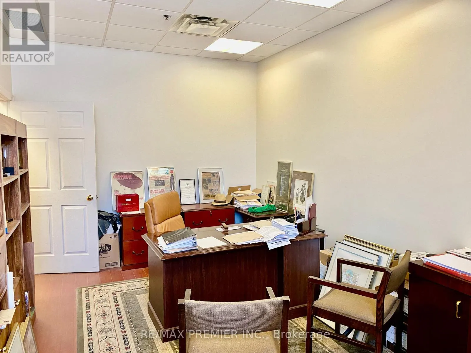 AU 8 & 9 - 140 WOODBRIDGE AVENUE