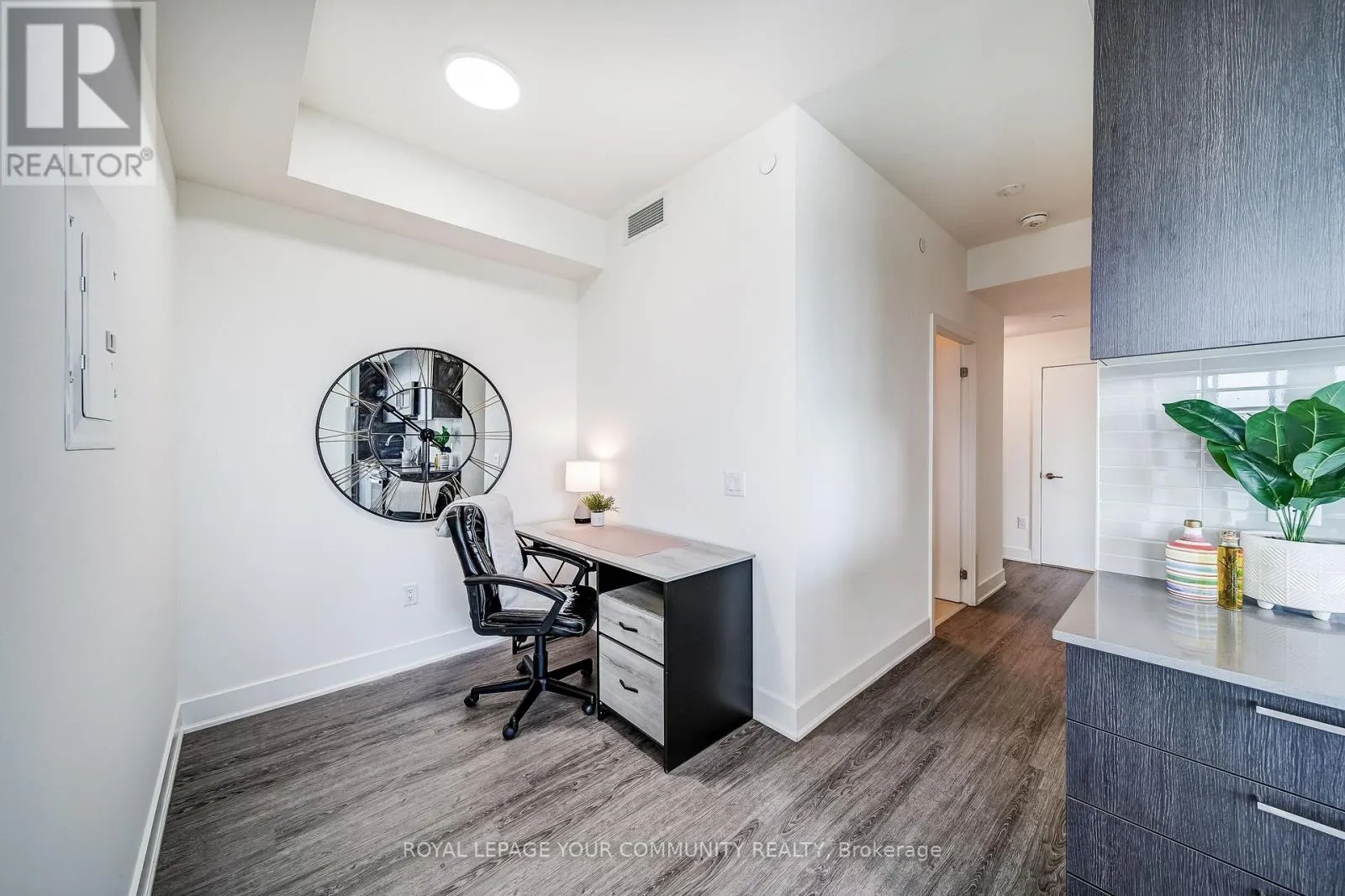 1110 - 185 DEERFIELD ROAD
