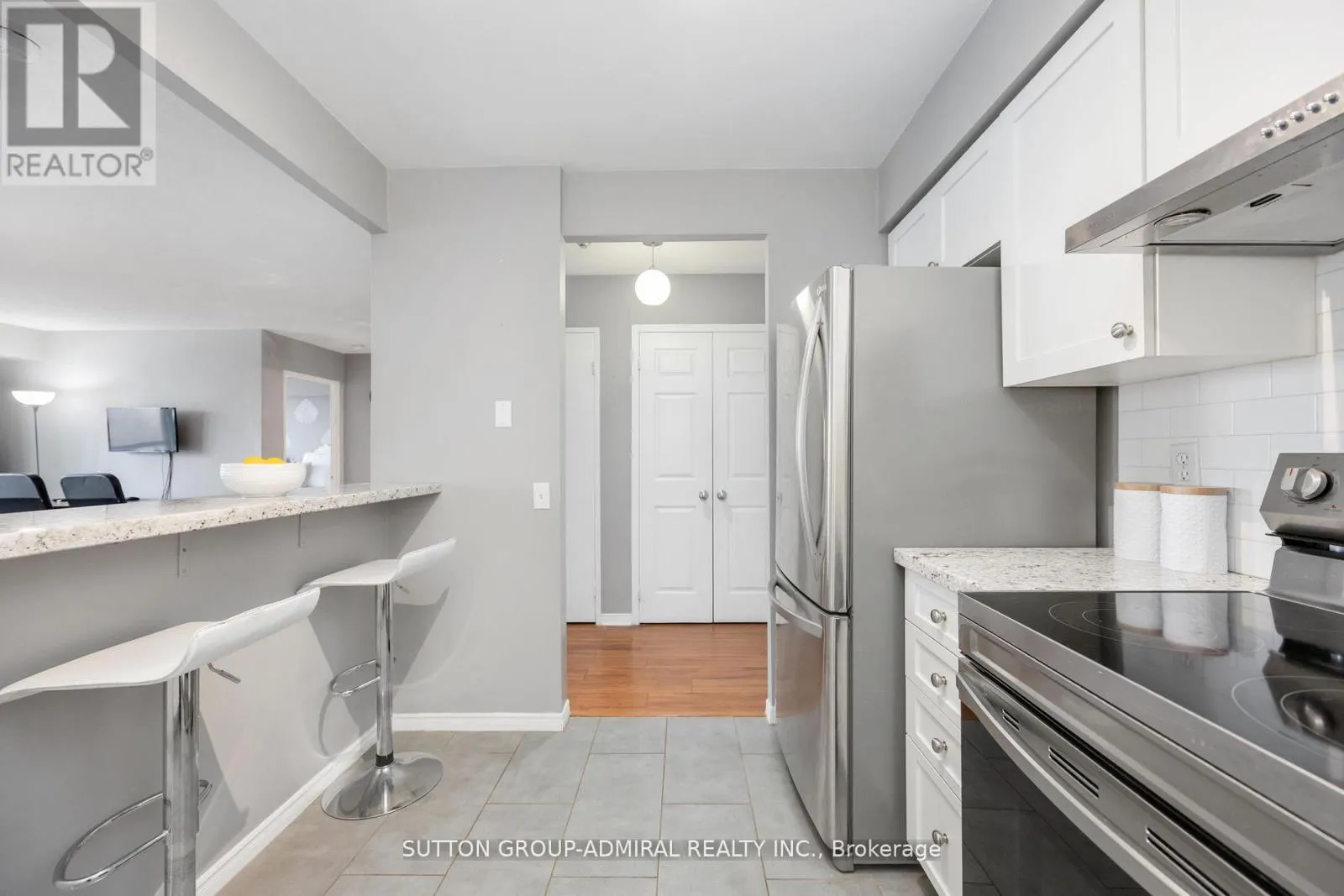 412 - 81 TOWNSGATE DRIVE